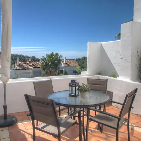 Vista Golf Luxury & Sea View Apartment